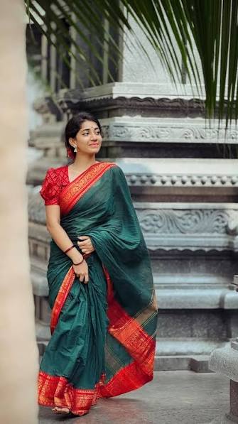 1 Kanjeevaram Saree for Women – Pure Silk Traditional Wedding & Festive Saree